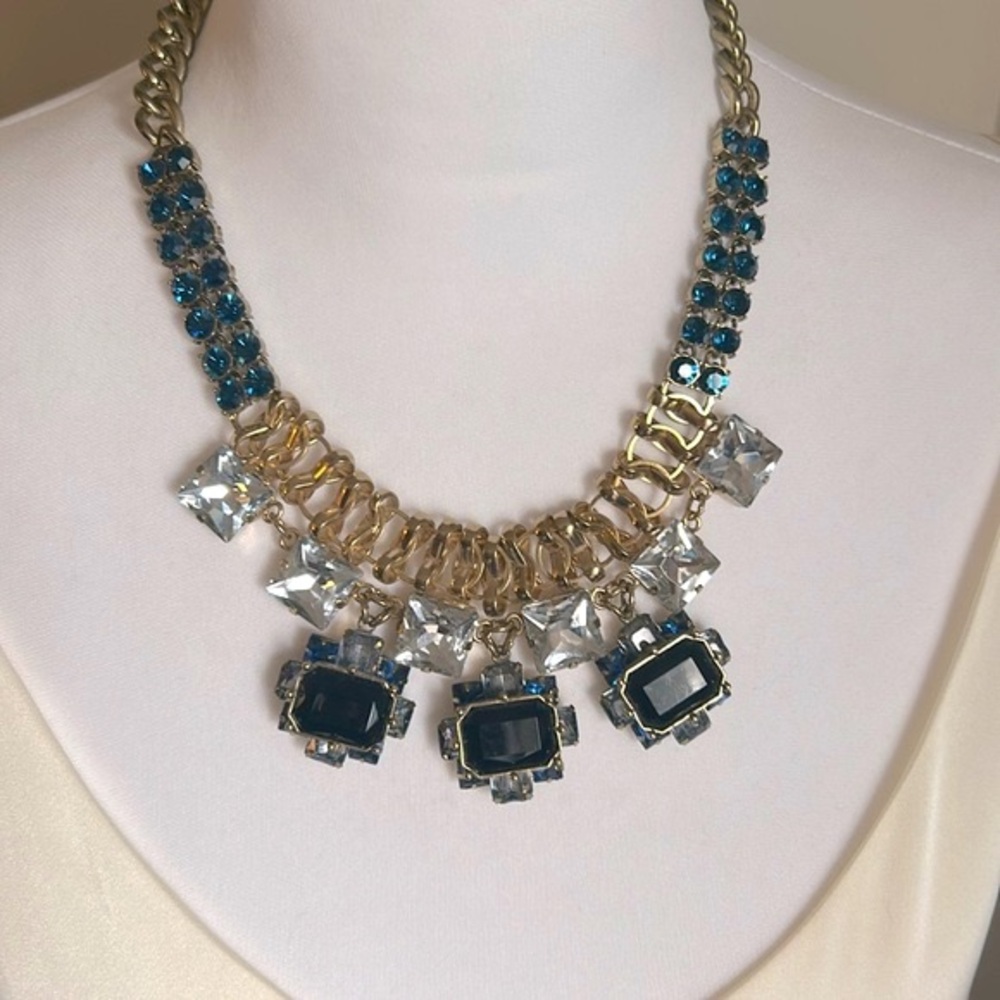Ann Taylor Chunky Bold Statement Faceted Rhinestone and Gold Tone Link Necklace - Picture 6 of 7